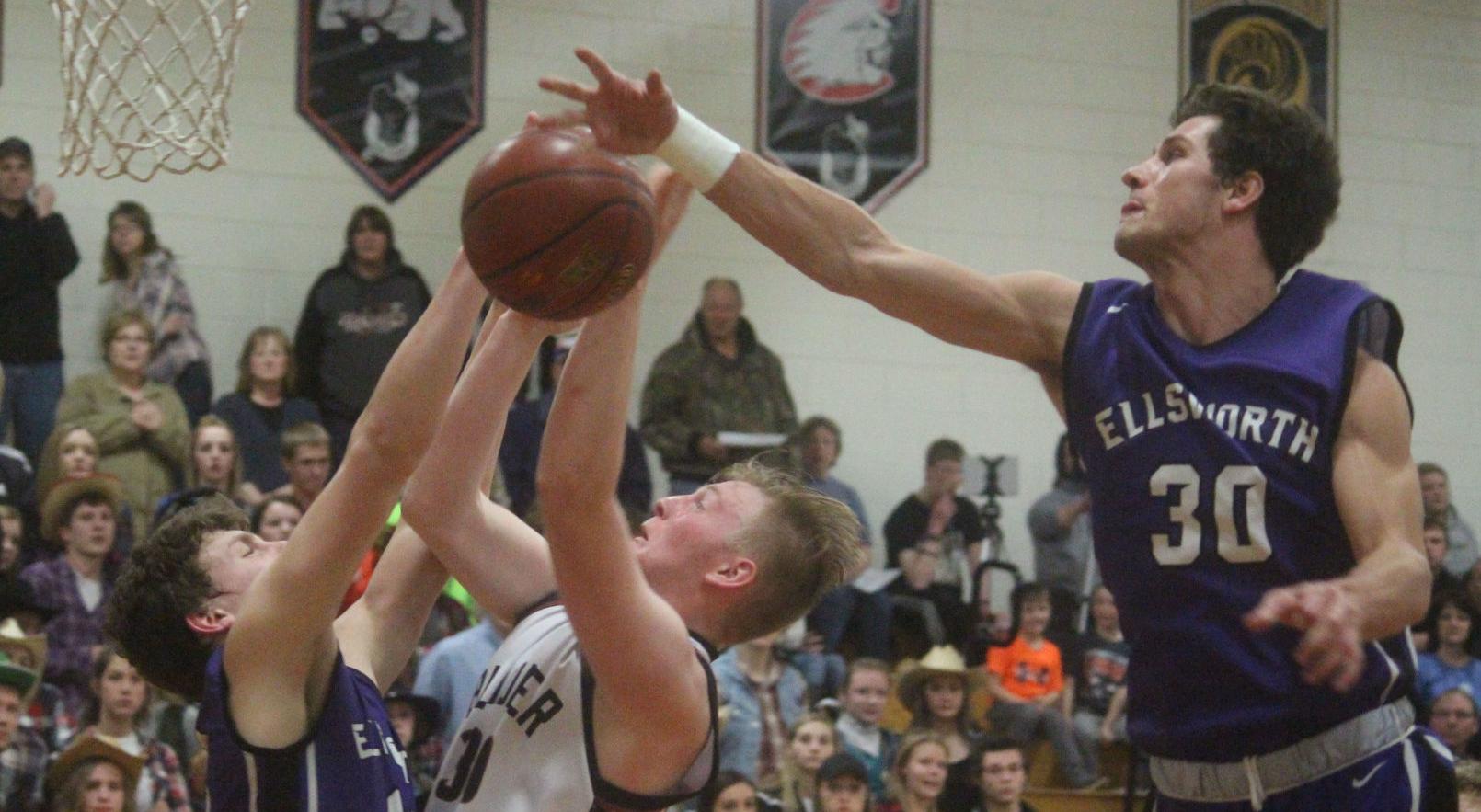 Ellsworth at Bloomer boys basketball 3-3-18